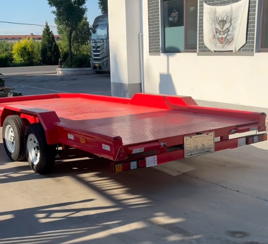 Treler Red Tandem-Axle Flatbed